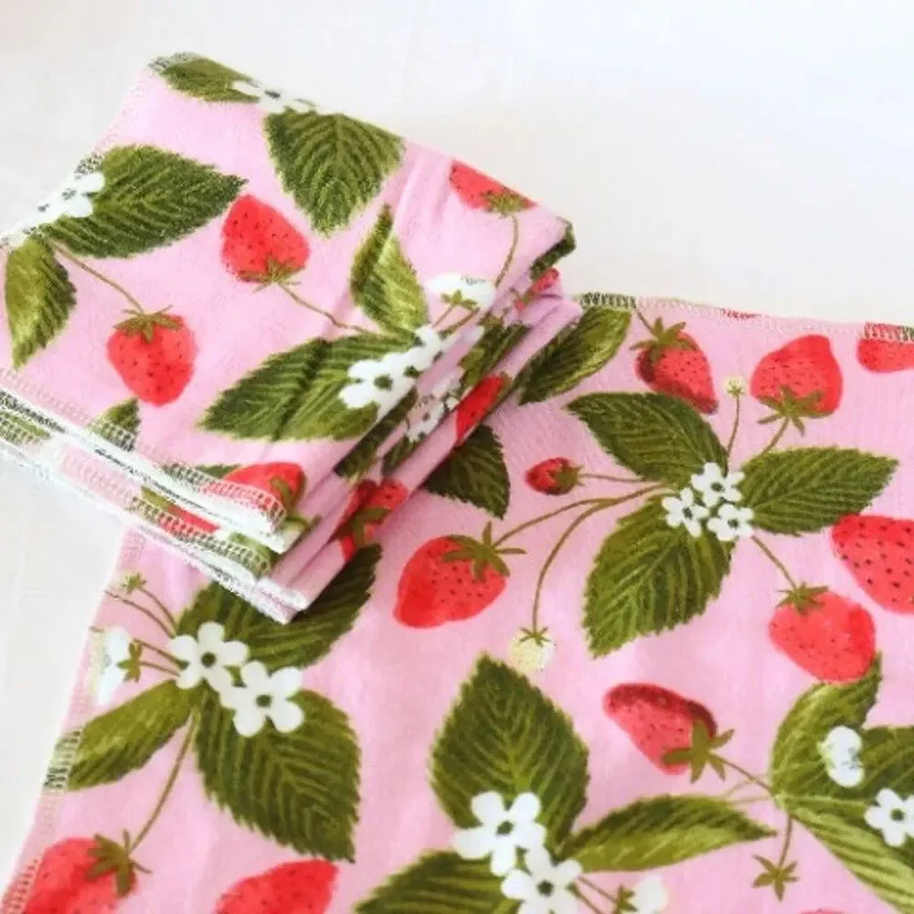 4 flannel gauze Strawberry flower cloth napkins wash baby unpaper towel reusable